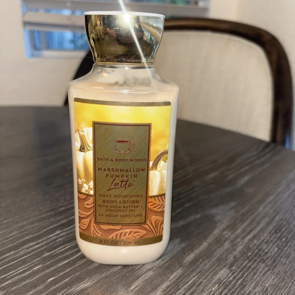 DISCONTINUED‎ Bath & Body Works Marshmallow Pumpkin Latte Body Lotion 8 fl oz